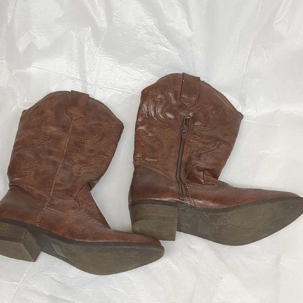 Brown Western-Style Ankle Boots